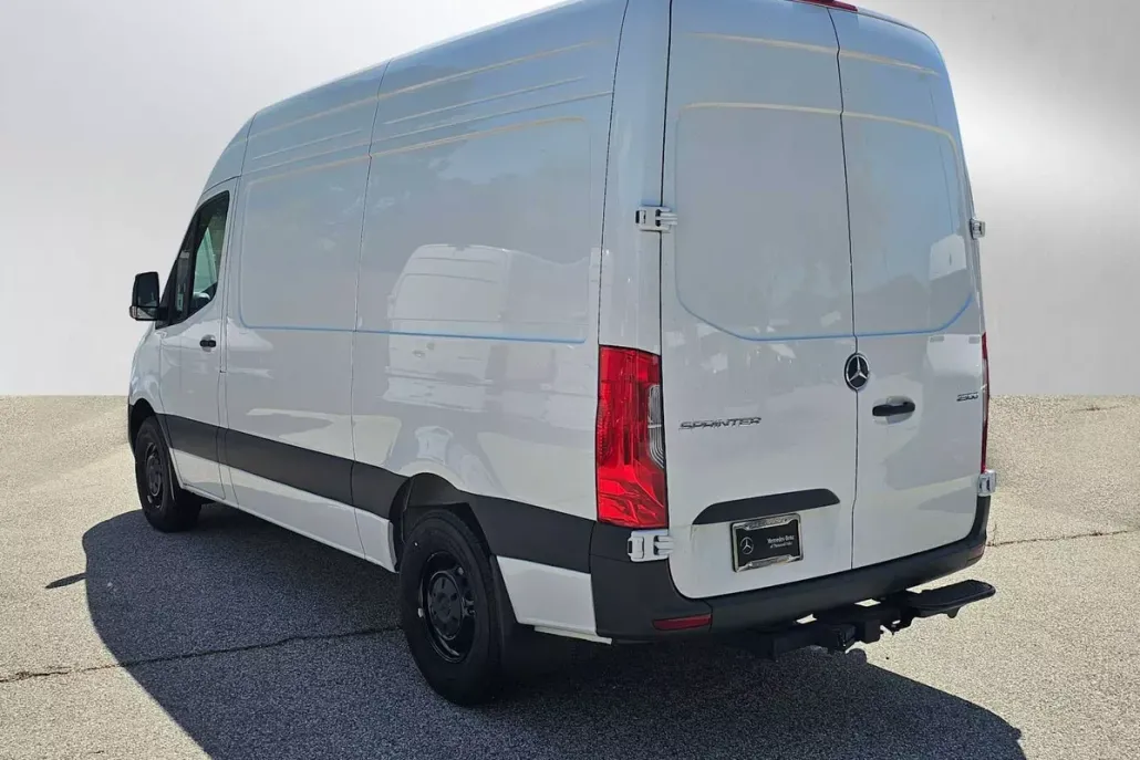2025 Mercedes Benz Sprinter 2500 Standard Roof photo 1