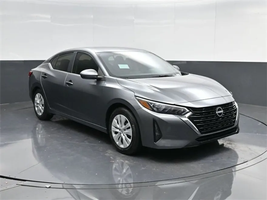 2025 Nissan Sentra S photo 1