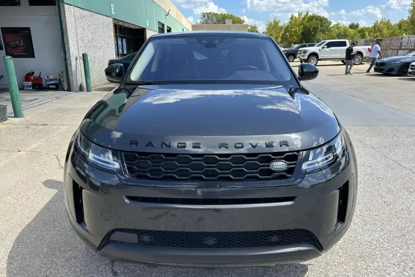 2020 Land Rover Range Rover SE photo 1
