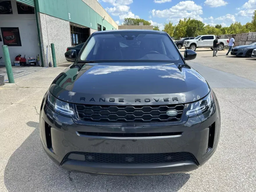 2020 Land Rover Range Rover SE photo 1