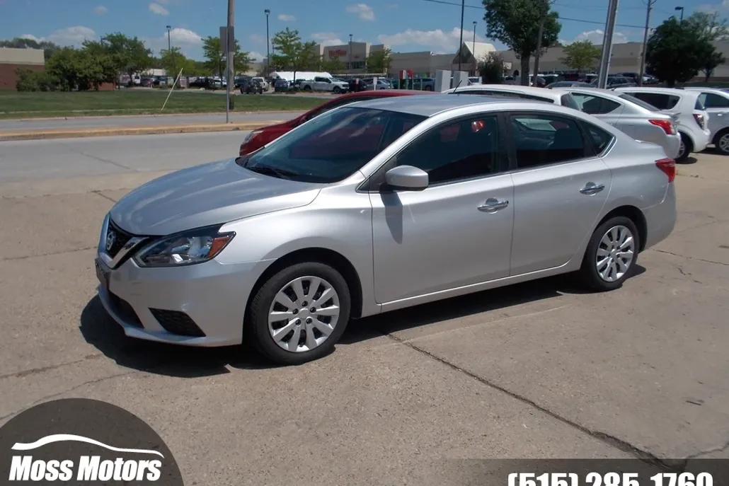 2018 Nissan Sentra photo 1