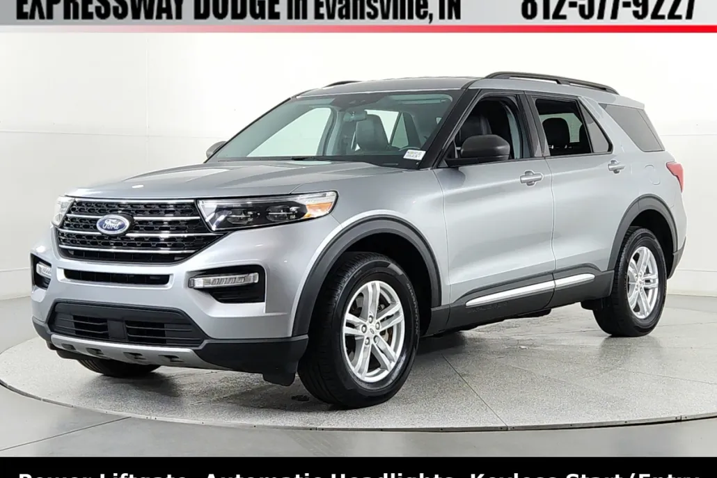 2022 Ford Explorer XLT photo 1