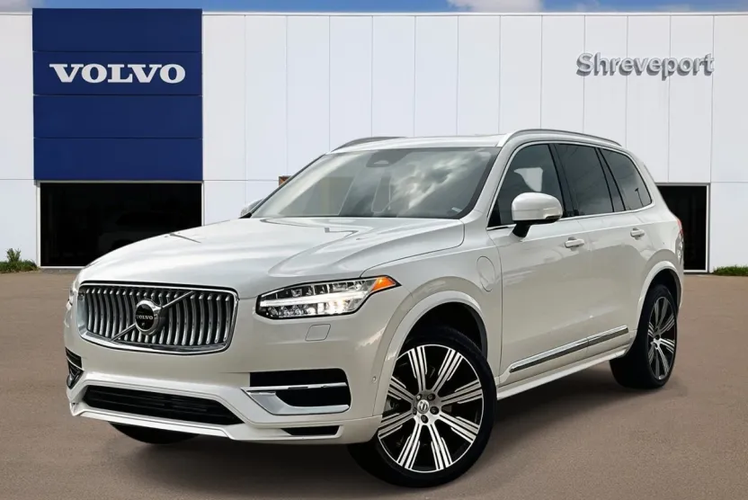 2025 Volvo XC90 T8 AWD photo 1
