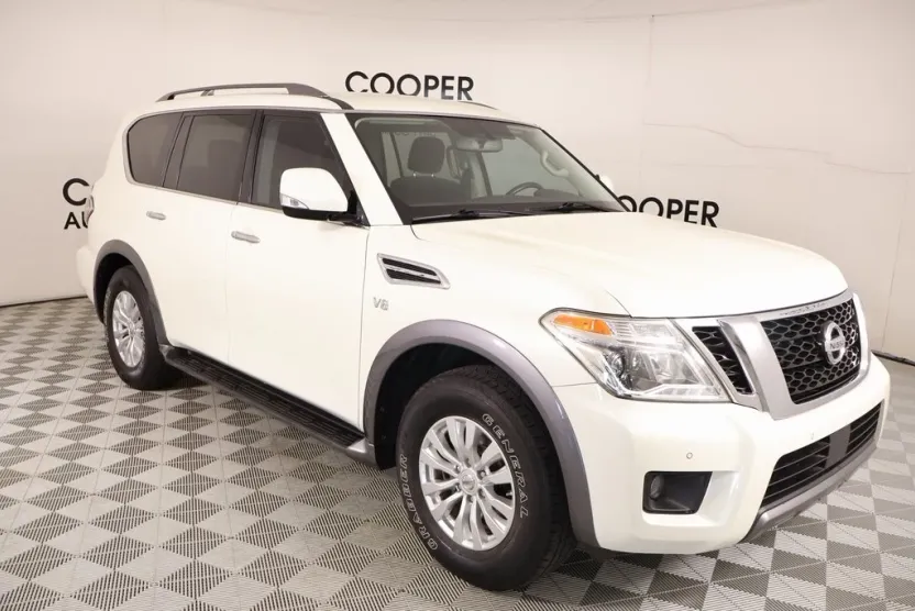 2019 Nissan Armada SV photo 1