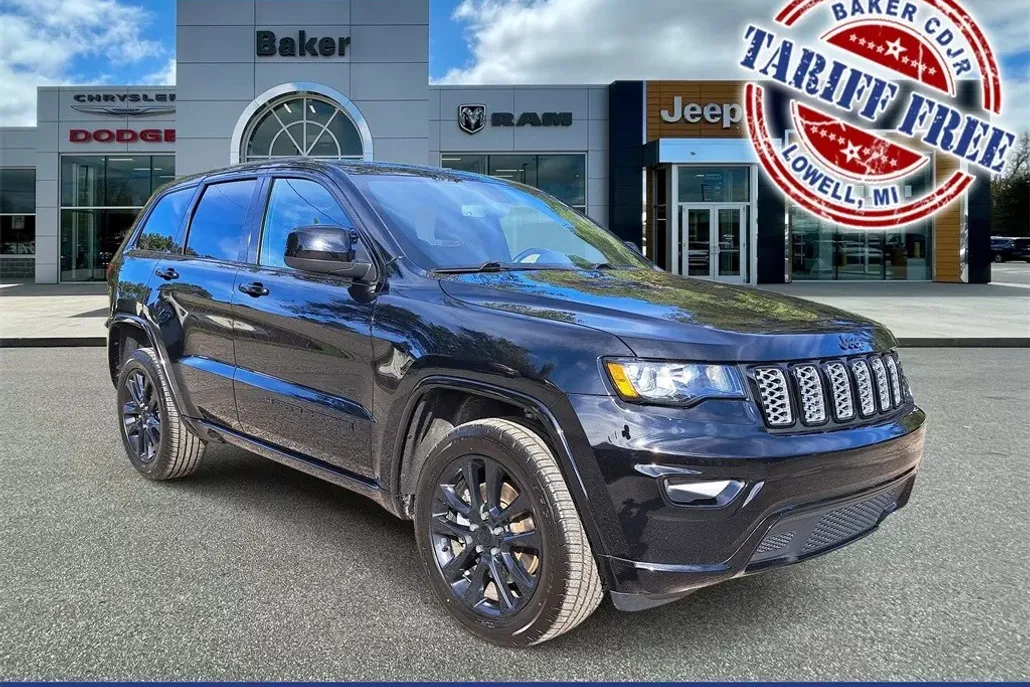 2022 Jeep Cherokee Laredo X Altitude photo 1