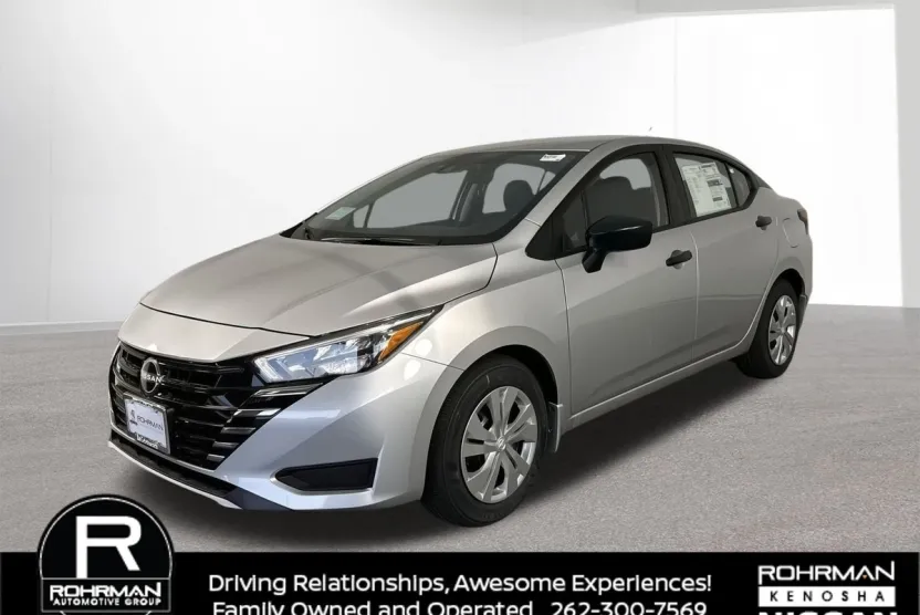 2025 Nissan Versa 1.6 S photo 1