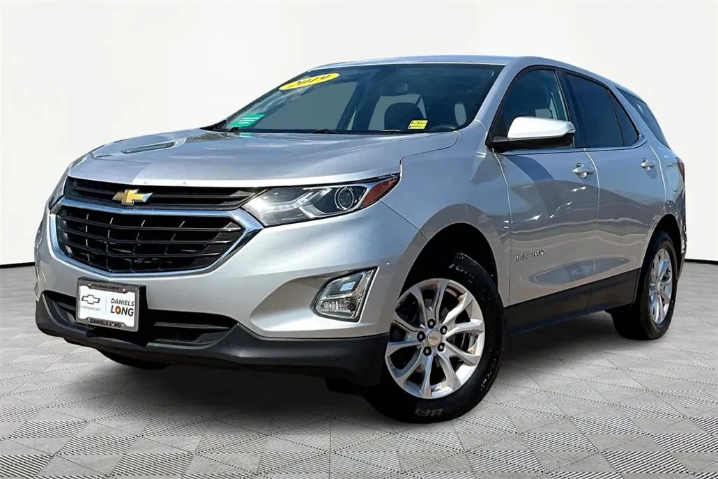 2019 Chevrolet Equinox LT photo 1
