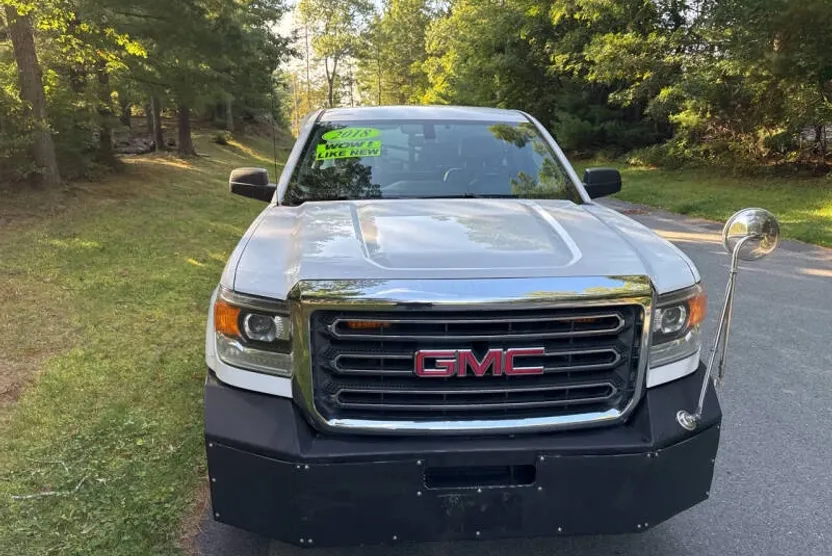 2018 Gmc Sierra Base photo 1