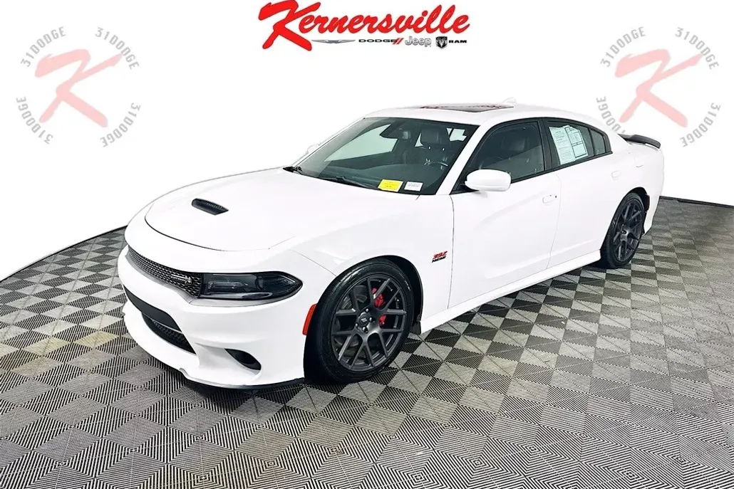 2017 Dodge Charger R/T Scat Pack photo 1