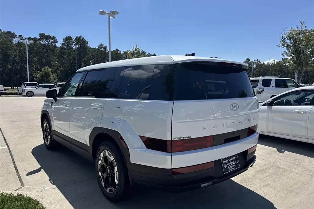 2026 Hyundai Santa Fe SE photo 1