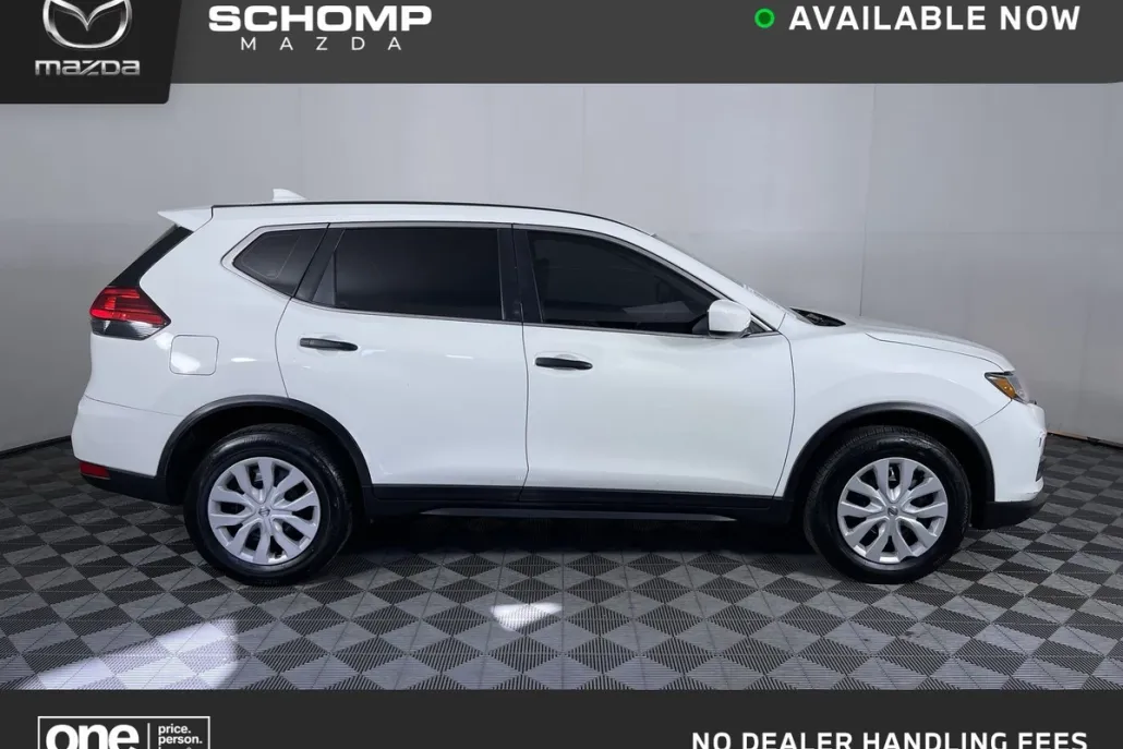 2017 Nissan Rogue S photo 1