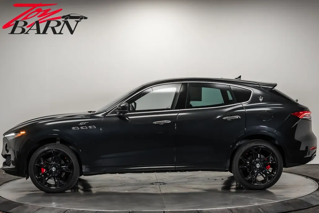 2023 Maserati Levante Base GT photo 1