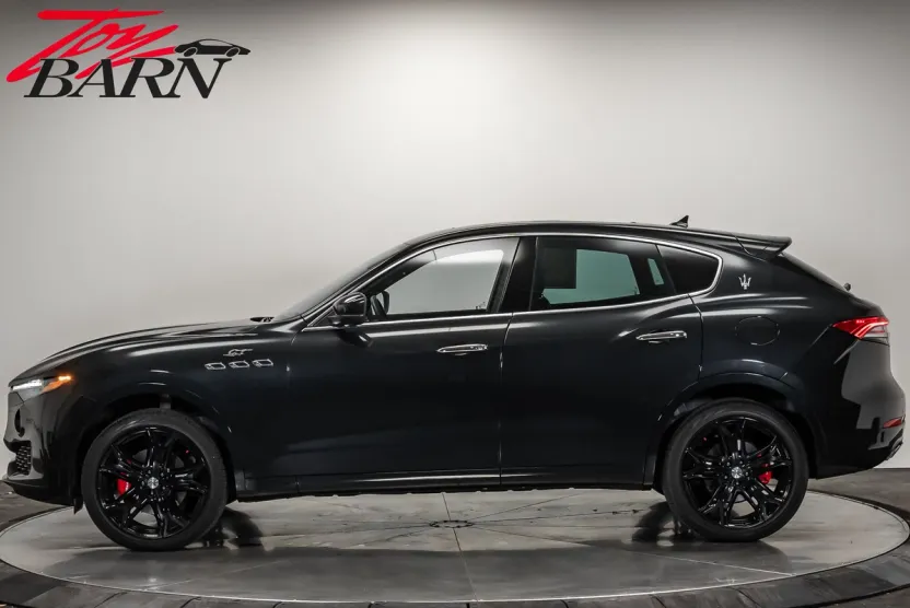 2023 Maserati Levante Base GT photo 1