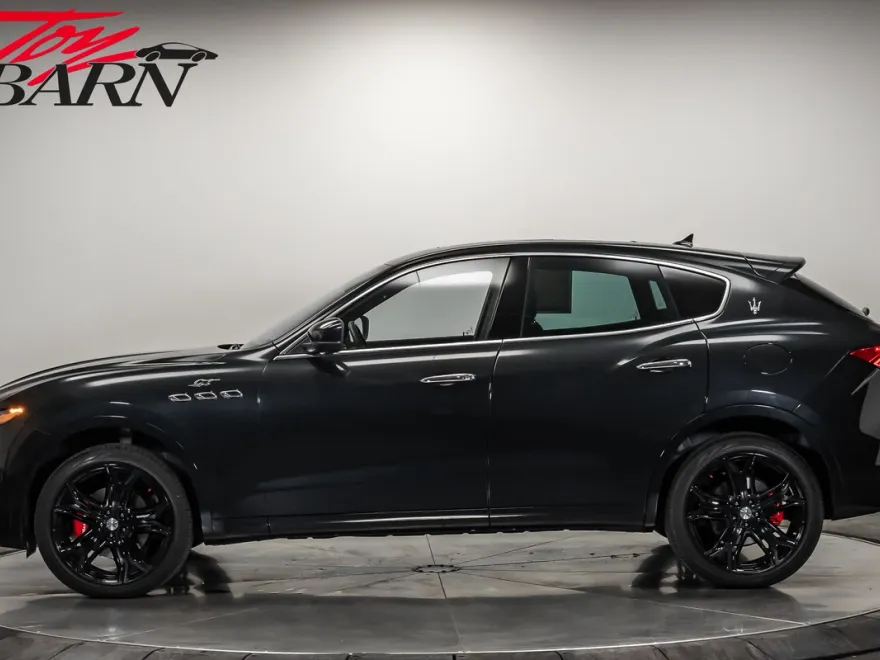 2023 Maserati Levante Base GT photo 1