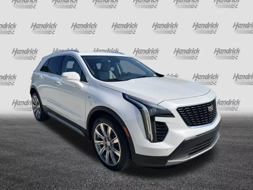 2022 Cadillac XT4 Premium Luxury photo 1