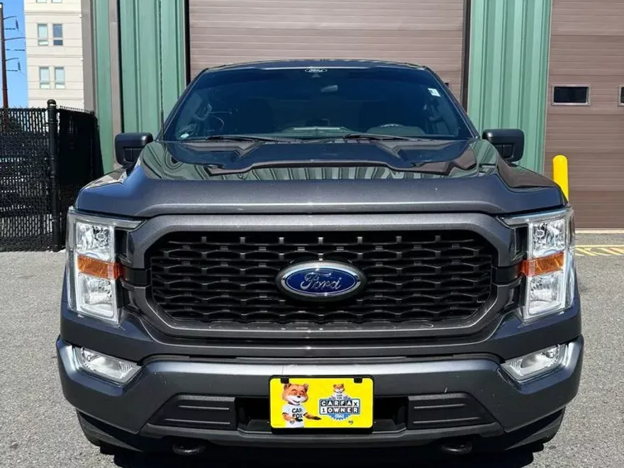 2022 Ford F-150 XL photo 1