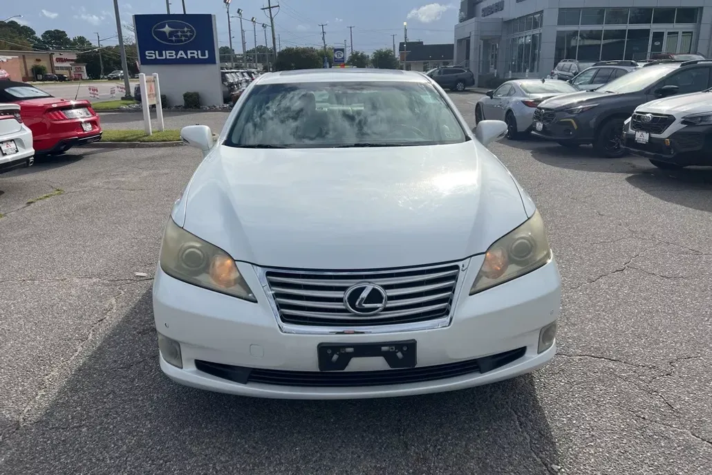 2011 Lexus ES 350 photo 1