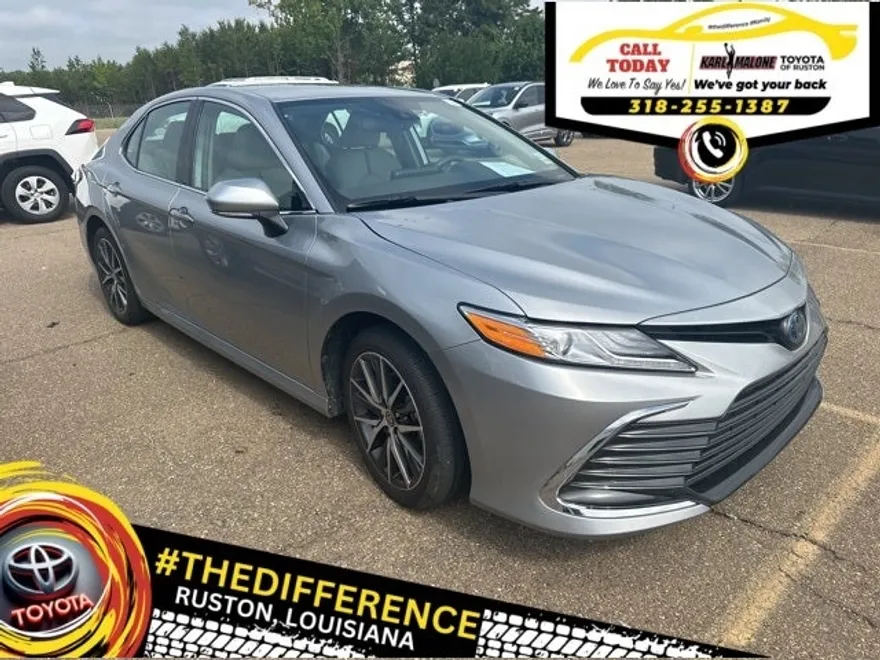 2023 Toyota Camry Hybrid XLE photo 1