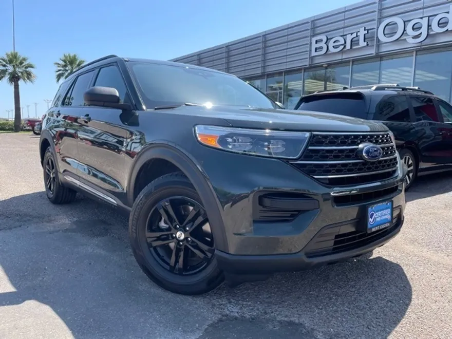 2024 Ford Explorer XLT photo 1