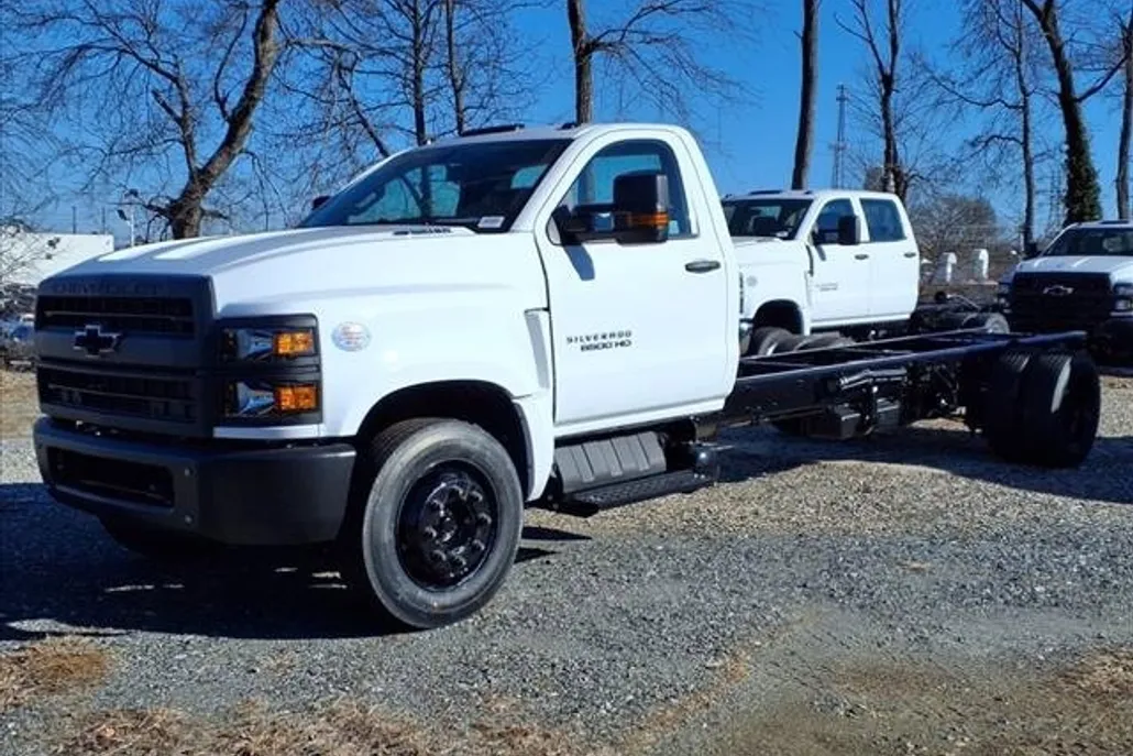 2024 Chevrolet Silverado 6500HD Work Truck photo 1