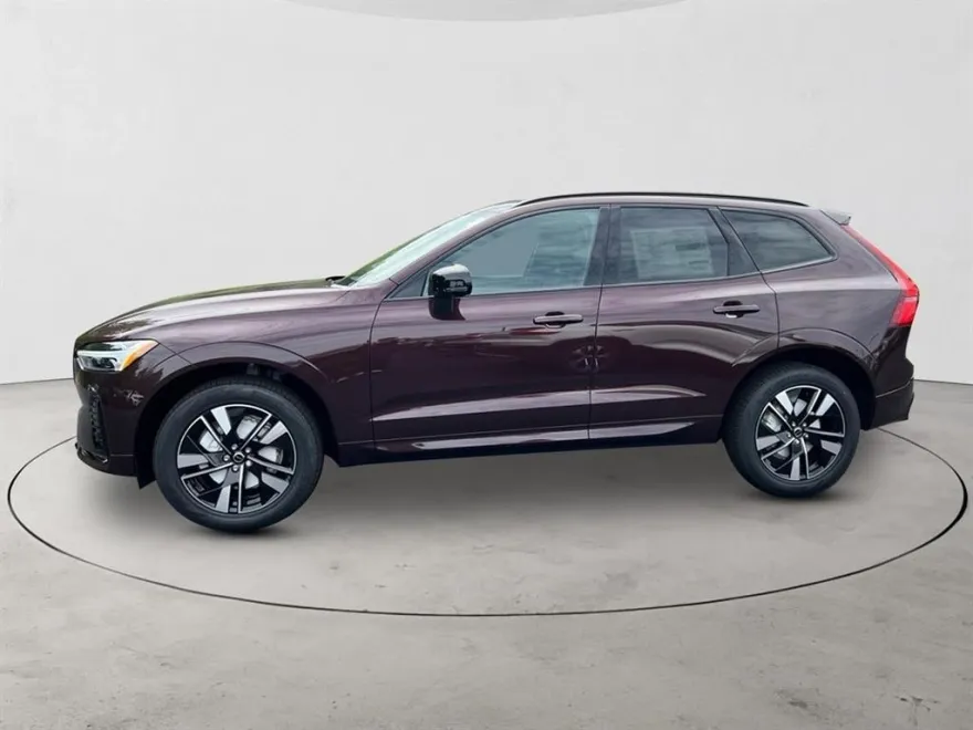 2026 Volvo XC60 B5 Core photo 1