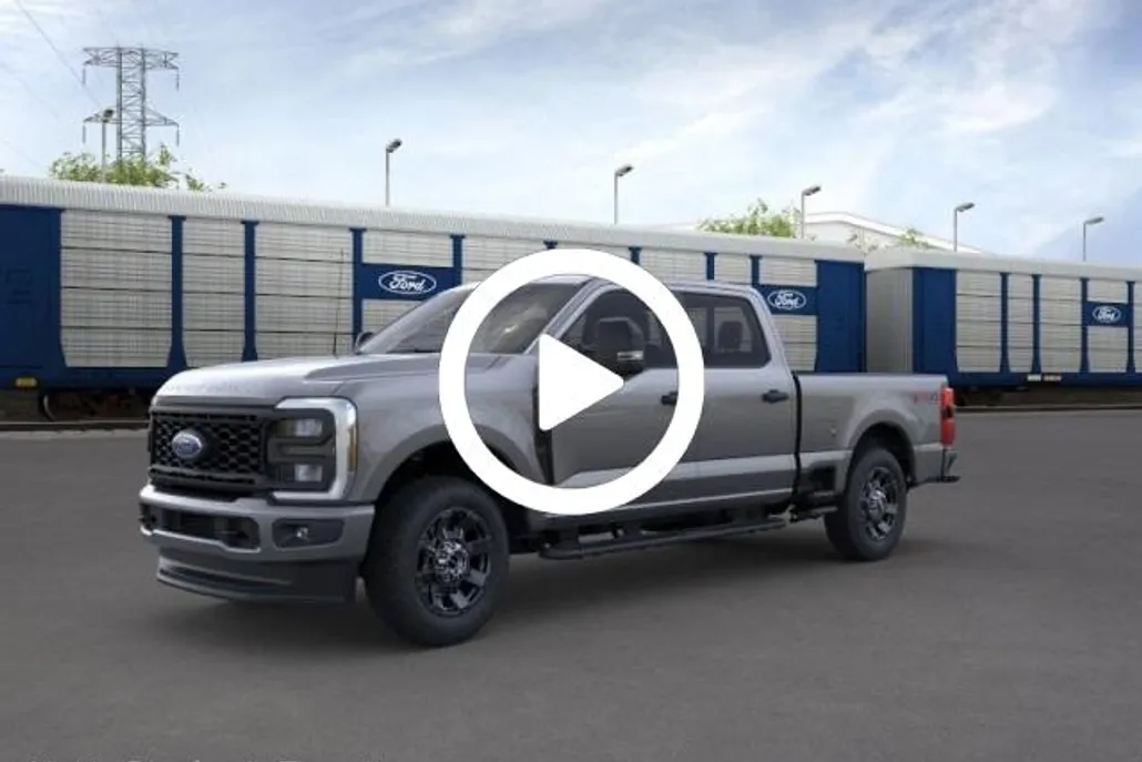 2025 Ford F-350 photo 1
