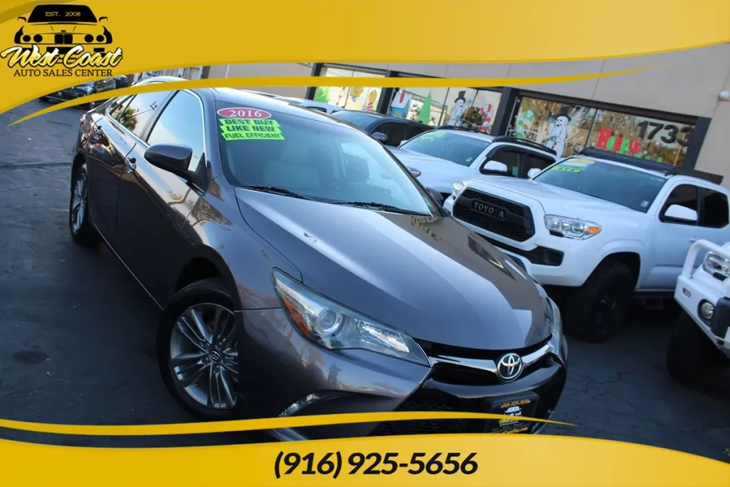 2016 Toyota Camry SE photo 1