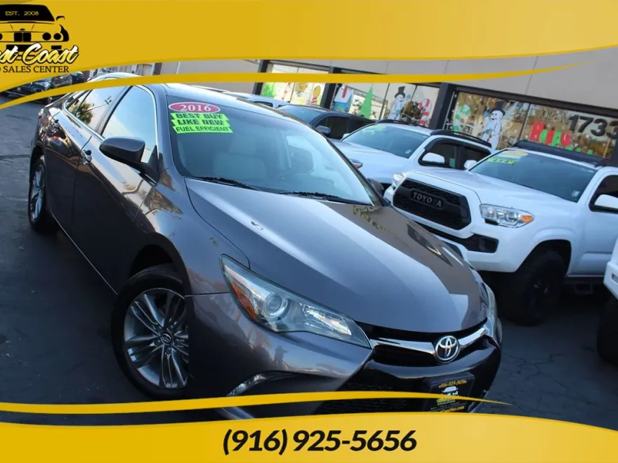 2016 Toyota Camry SE photo 1