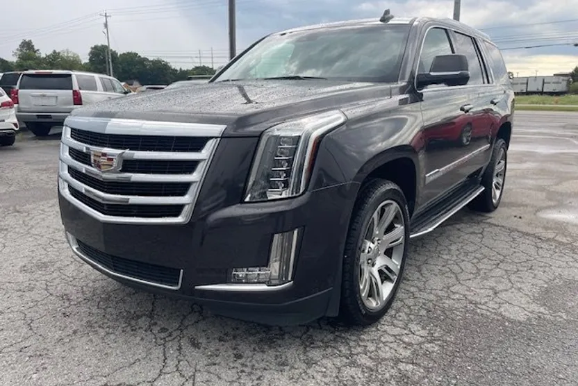 2016 Cadillac Escalade Luxury photo 1