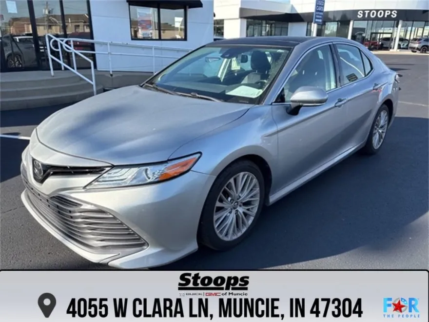 2020 Toyota Camry XLE V6 photo 1