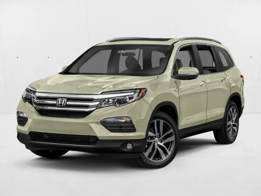 2016 Honda Pilot Touring photo 1