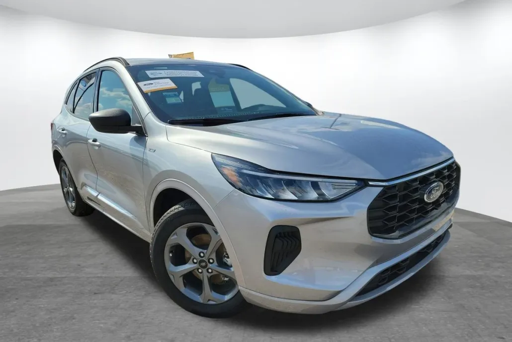 2024 Ford Escape ST-Line photo 1