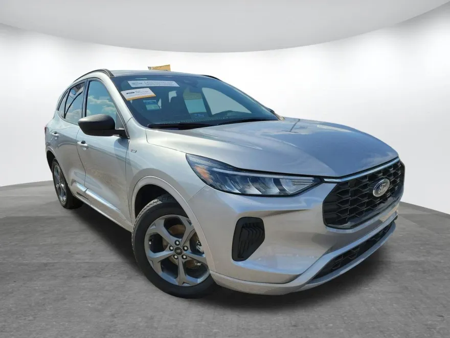 2024 Ford Escape ST-Line photo 1