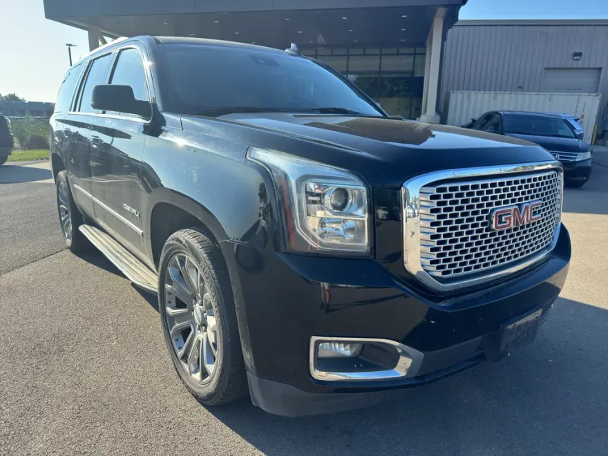 2016 Gmc Yukon 1500 Denali photo 1