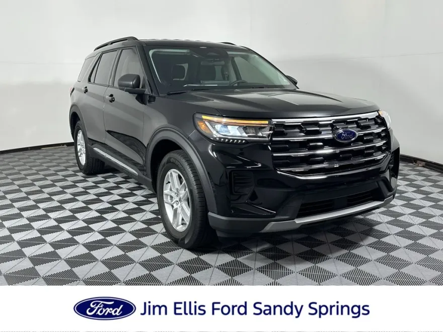 2025 Ford Explorer photo 1