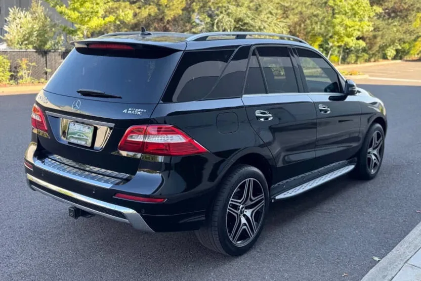 2013 Mercedes Benz ML 550 photo 1