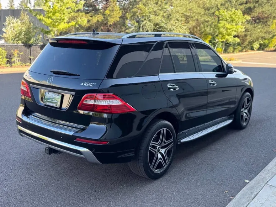 2013 Mercedes Benz ML 550 photo 1