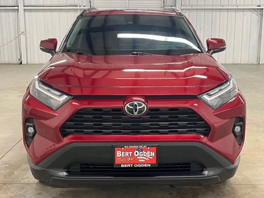 2025 Toyota RAV4 XLE Premium photo 1