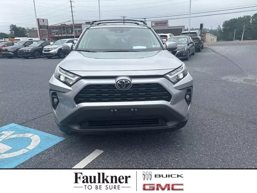 2024 Toyota RAV4 XLE Premium photo 1