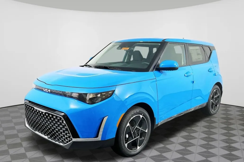2025 Kia Soul EX photo 1