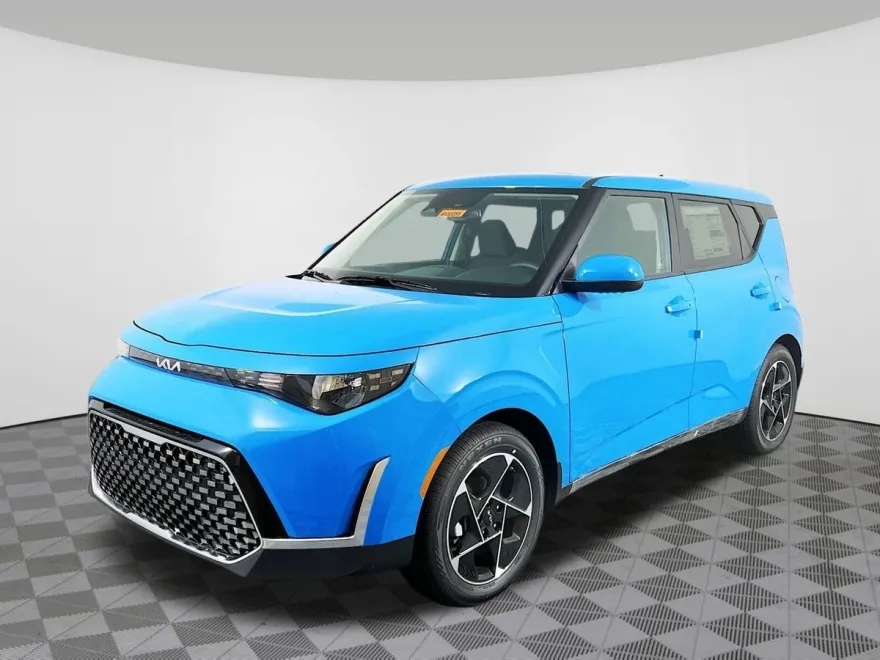 2025 Kia Soul EX photo 1