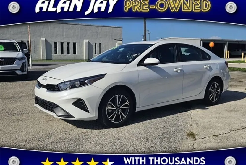 2024 Kia Forte LXS photo 1