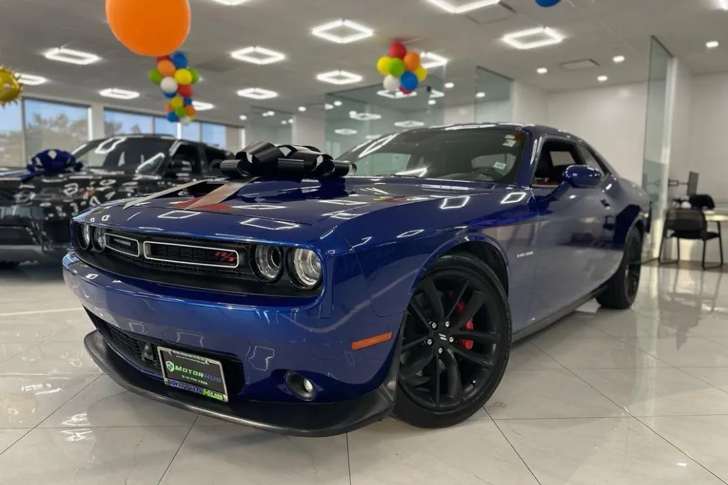 2021 Dodge Challenger R/T photo 1