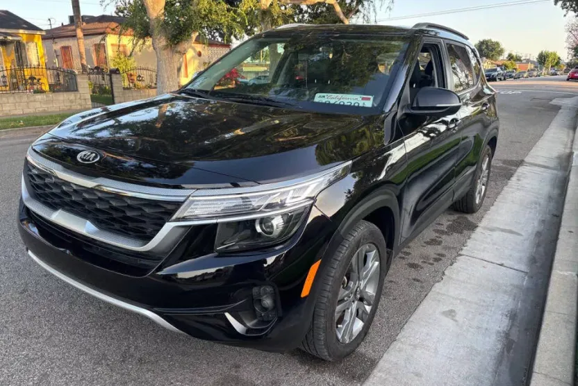2021 Kia Seltos S photo 1