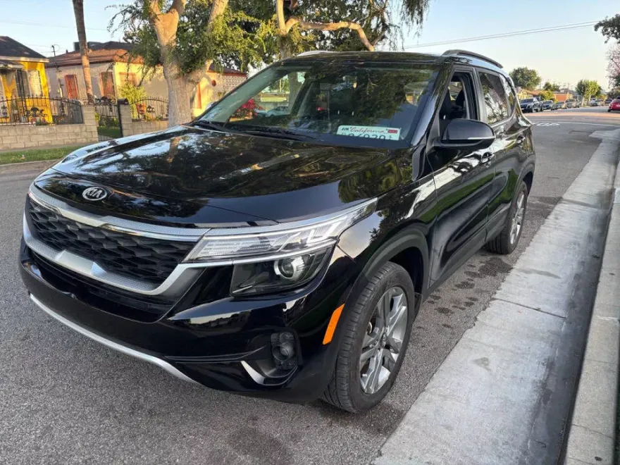 2021 Kia Seltos S photo 1