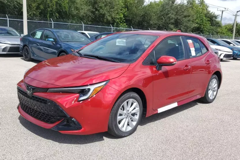 2025 Toyota Corolla SE photo 1