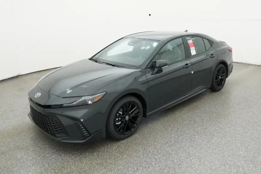 2026 Toyota Camry SE photo 1