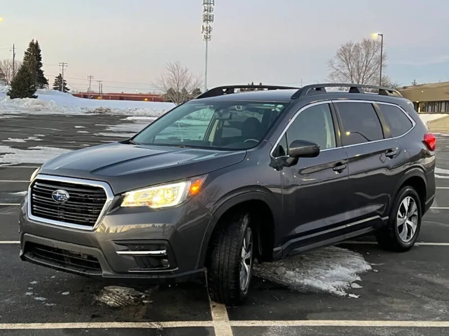 2019 Subaru Ascent Premium photo 1