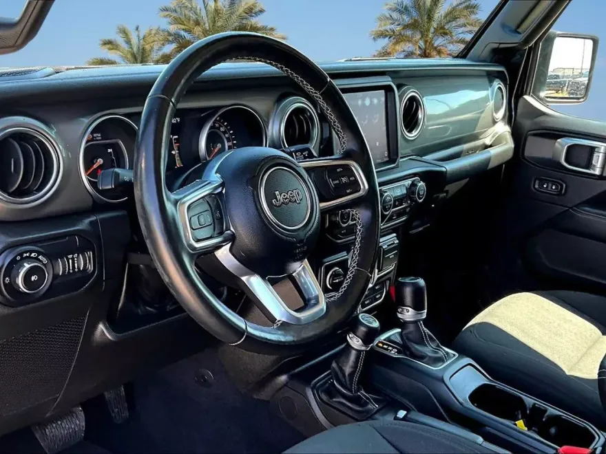 2022 Jeep Wrangler Unlimited Sahara photo 1