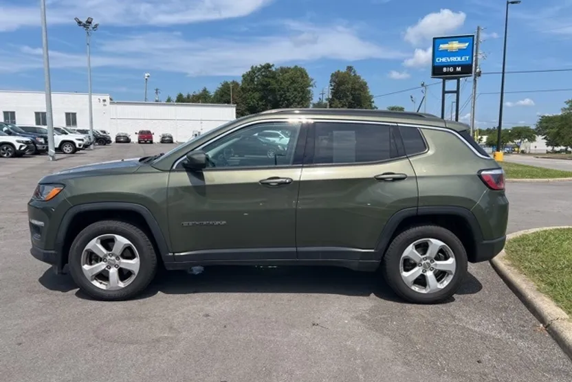 2018 Jeep Compass Latitude photo 1